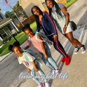 Meet your Posher, Phillip